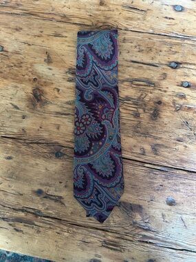 Brooks Brothers Men’s  Paisley Silk Tie in Purple